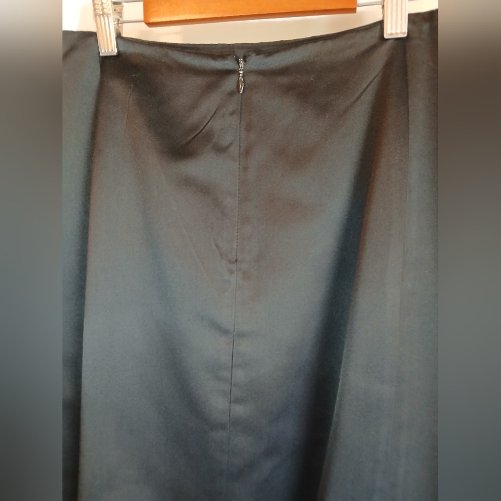 VTG Brooks Brothers 100% silk black skirt - 8 - Picture 3 of 6